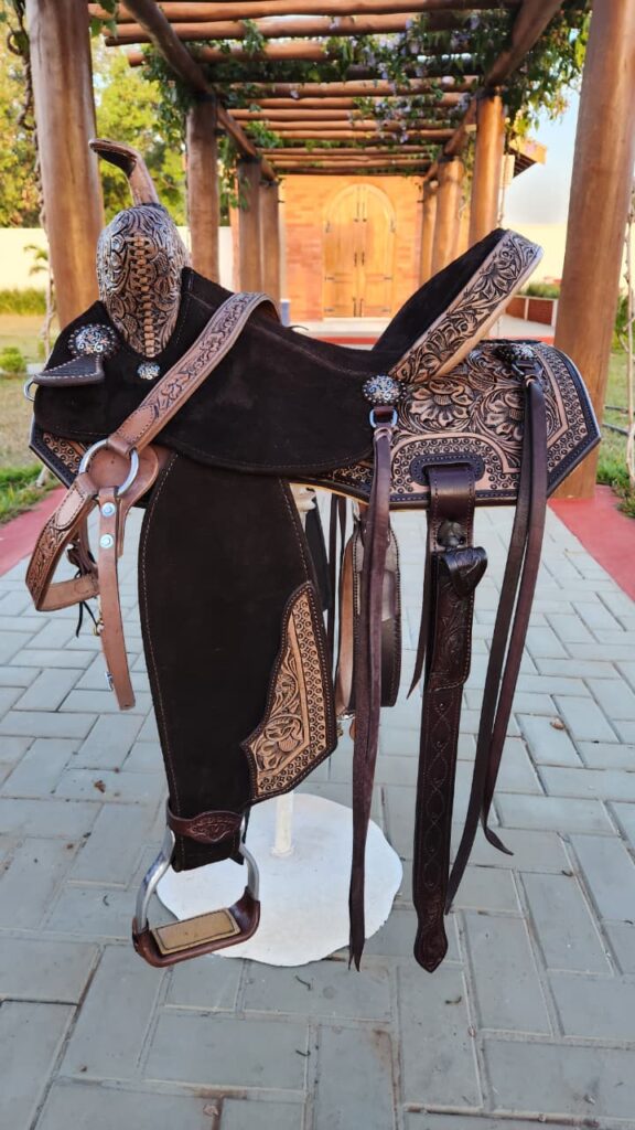 Master Saddle - Lightweight LW024